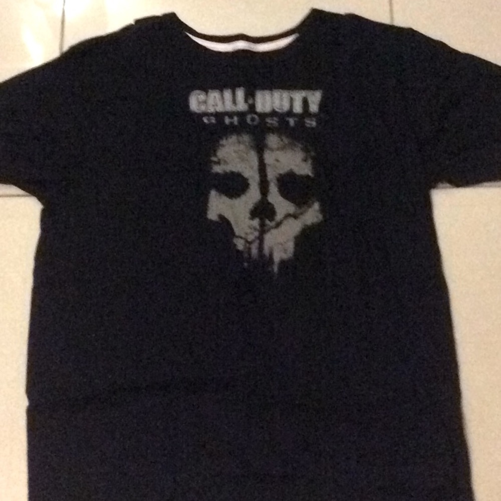 Tee- shirt
